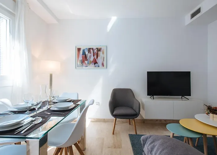 Triana Home - Free Parking
